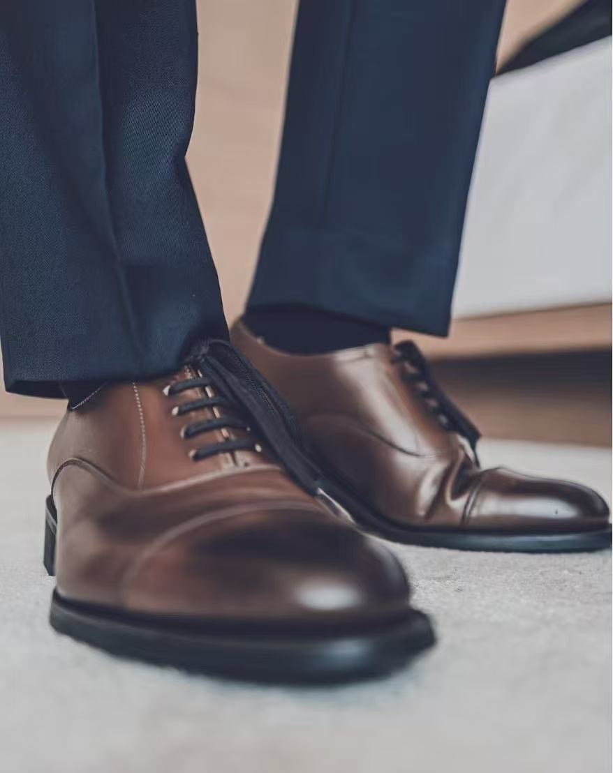 DAIGAN bespoke leather Oxford shoe detail